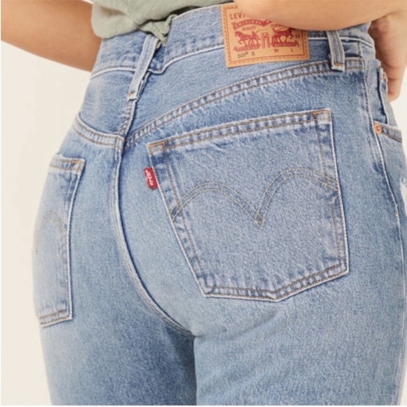 NWT Levi’s 501 High Rise Skinny Jeans in Light Indigo Destructed - Picture 5 of 9